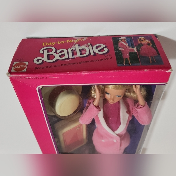 1984 Day to Night Barbie (Vintage Doll) - Picture 6 of 11